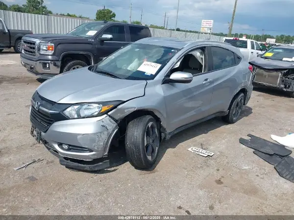 3CZRU5H73JM702946 2018 HONDA HR-V - Image 2