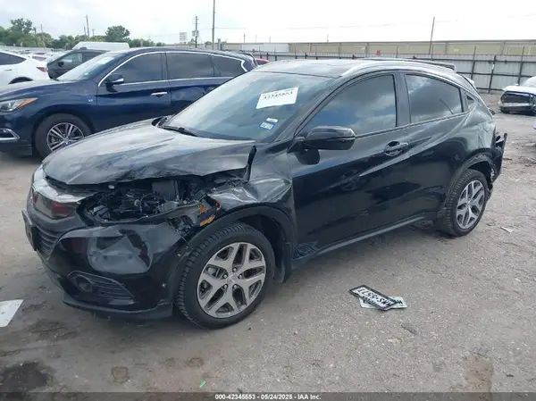 3CZRU5H73KM722941 2019 HONDA HR-V - Image 2