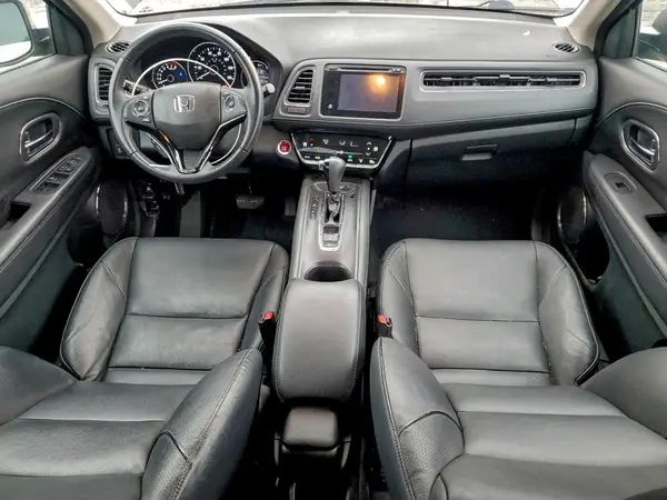 3CZRU5H74HM700018 2017 HONDA HR-V - Image 8