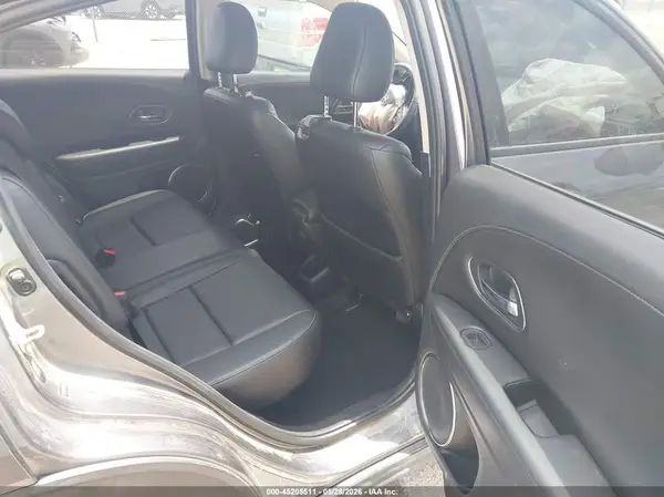 3CZRU5H74HM711634 2017 HONDA HR-V - Image 8