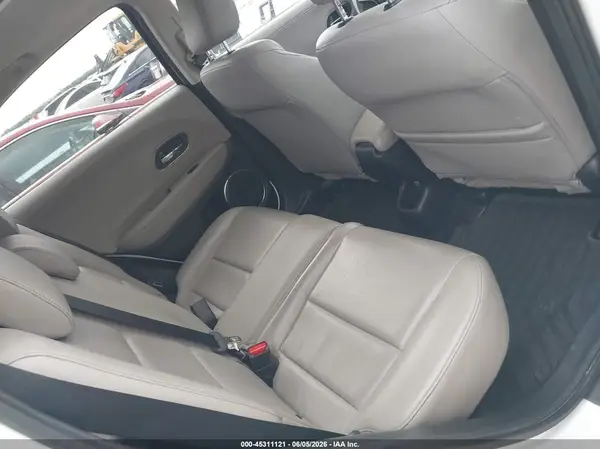 3CZRU5H74HM715487 2017 HONDA HR-V - Image 8