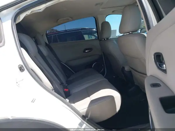 3CZRU5H74HM716770 2017 HONDA HR-V - Image 8