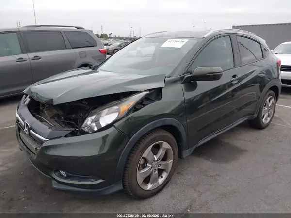 3CZRU5H74HM717448 2017 HONDA HR-V - Image 2