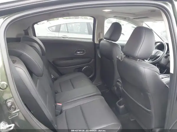 3CZRU5H74HM717448 2017 HONDA HR-V - Image 8