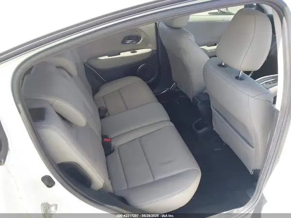3CZRU5H74HM726134 2017 HONDA HR-V - Image 8