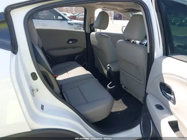 3CZRU5H74JM711784 2018 HONDA HR-V - Image 8