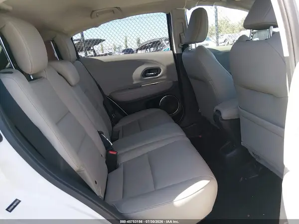 3CZRU5H74KM701323 2019 HONDA HR-V - Image 8