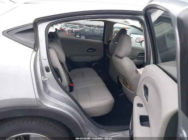 3CZRU5H74KM722348 2019 HONDA HR-V - Image 8