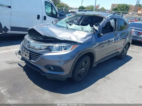 3CZRU5H74LM717877 2020 HONDA HR-V - Image 2