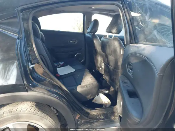 3CZRU5H74NM715548 2022 HONDA HR-V - Image 8