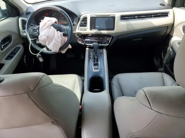 3CZRU5H75HM715028 2017 HONDA HR-V - Image 8