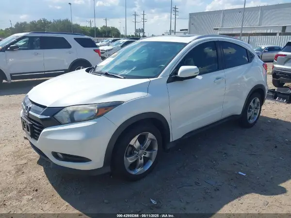 3CZRU5H75HM723940 2017 HONDA HR-V - Image 2