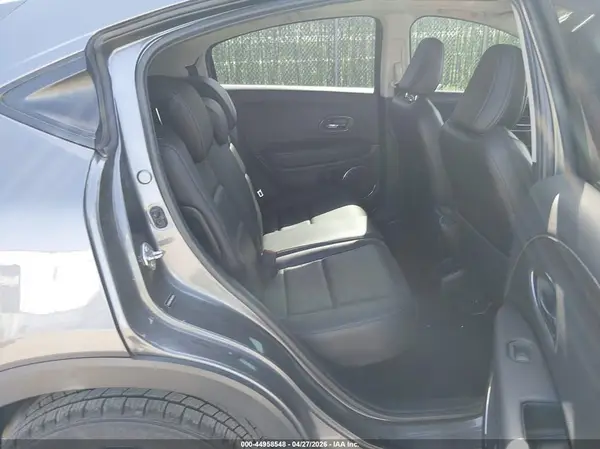 3CZRU5H75KM702979 2019 HONDA HR-V - Image 8