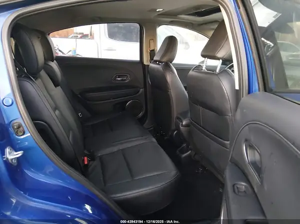 3CZRU5H75NM701996 2022 HONDA HR-V - Image 8