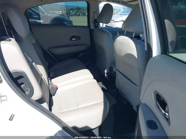 3CZRU5H76GM756038 2016 HONDA HR-V - Image 8