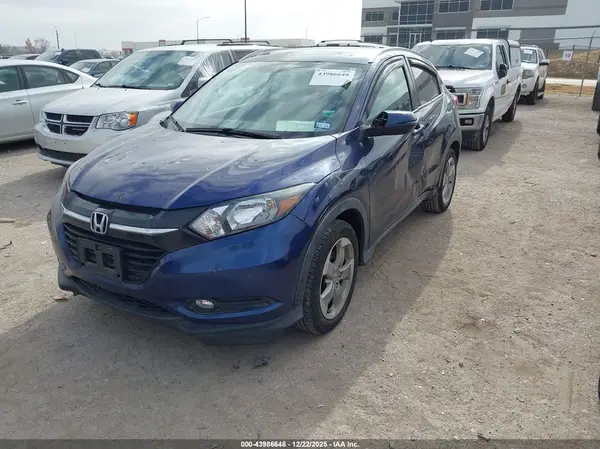 3CZRU5H76HM715426 2017 HONDA HR-V - Image 2