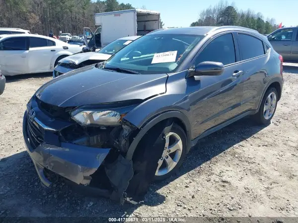 3CZRU5H76HM719864 2017 HONDA HR-V - Image 2