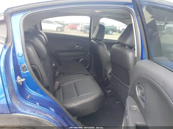 3CZRU5H76JM701483 2018 HONDA HR-V - Image 8