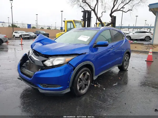 3CZRU5H76JM702116 2018 HONDA HR-V - Image 2