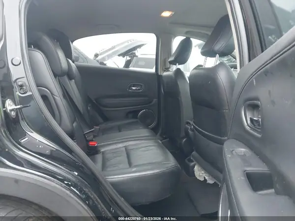 3CZRU5H76KM725641 2019 HONDA HR-V - Image 8