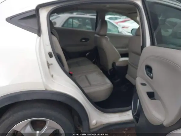 3CZRU5H77GM700707 2016 HONDA HR-V - Image 8
