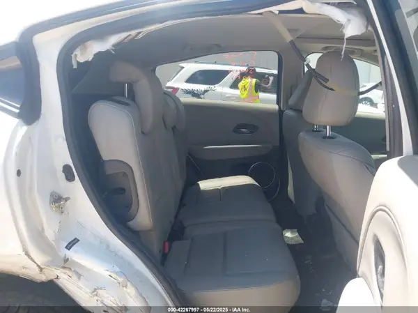 3CZRU5H77GM722674 2016 HONDA HR-V - Image 8