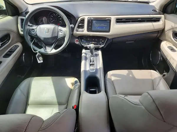 3CZRU5H77HM707562 2017 HONDA HR-V - Image 8