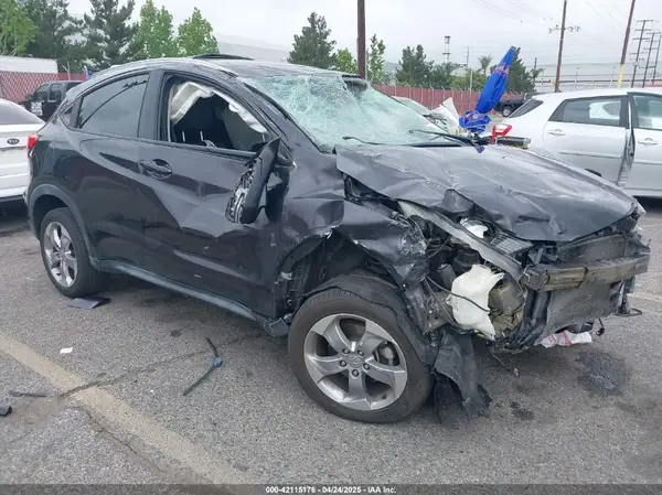 3CZRU5H77HM709909 2017 HONDA HR-V - Image 1