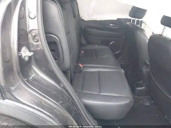3CZRU5H77HM709909 2017 HONDA HR-V - Image 8