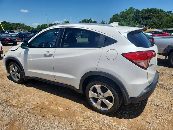 3CZRU5H77HM709974 2017 HONDA HR-V - Image 2