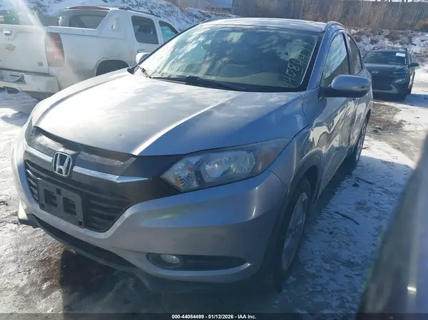 3CZRU5H77HM728542 2017 HONDA HR-V - Image 2