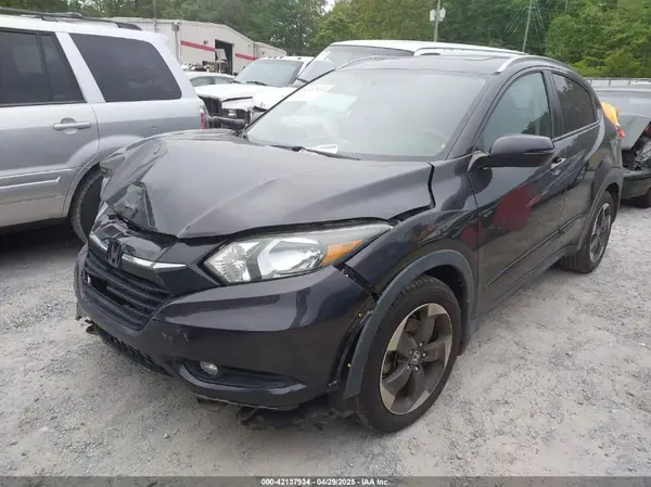 3CZRU5H77JM701136 2018 HONDA HR-V - Image 2