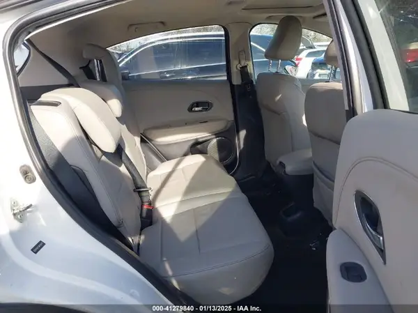 3CZRU5H77JM702917 2018 HONDA HR-V - Image 8