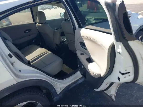 3CZRU5H77JM722620 2018 HONDA HR-V - Image 8