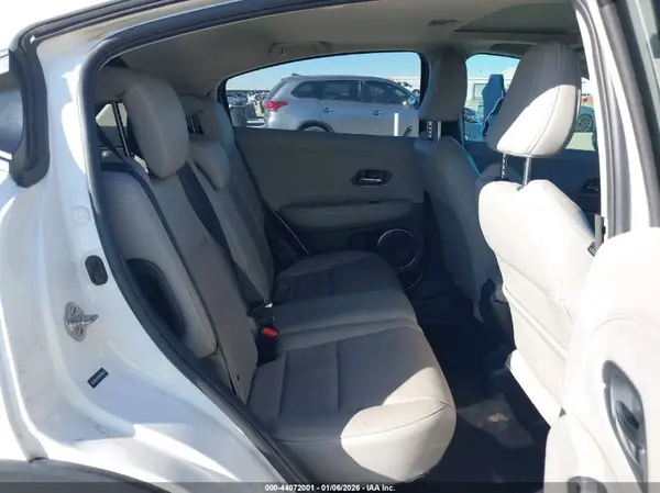 3CZRU5H77KM708296 2019 HONDA HR-V - Image 8