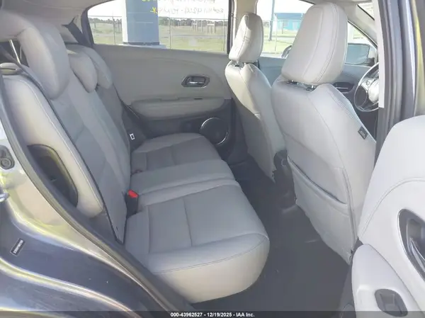 3CZRU5H77KM721985 2019 HONDA HR-V - Image 8