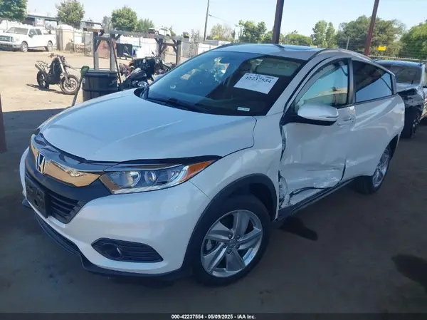 3CZRU5H77KM726796 2019 HONDA HR-V - Image 2