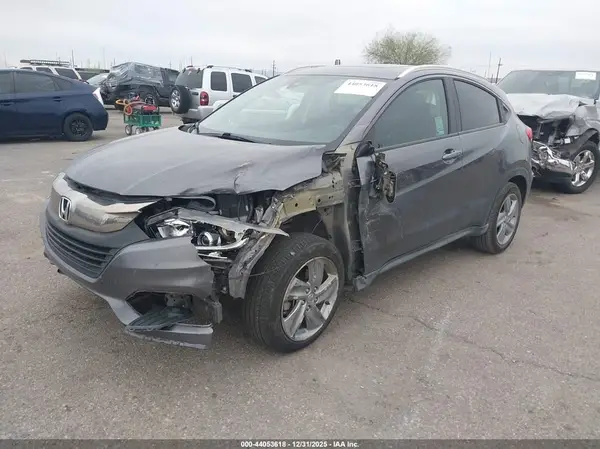 3CZRU5H77LM717873 2020 HONDA HR-V - Image 2