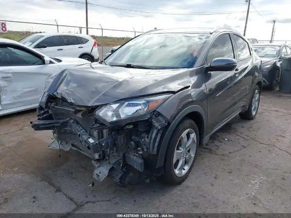 3CZRU5H78HM700961 2017 HONDA HR-V - Image 2