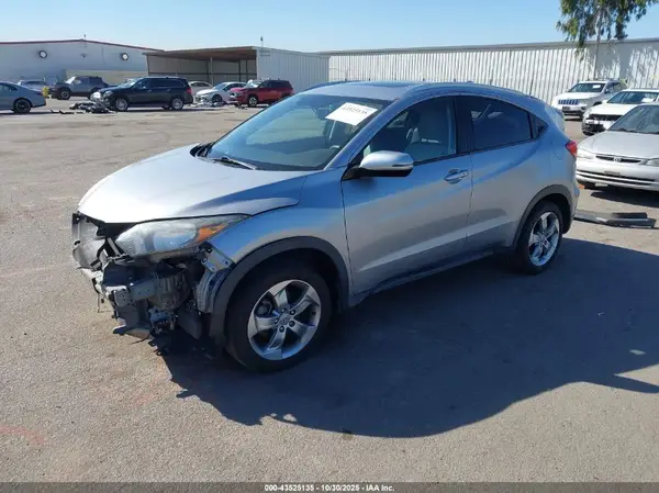 3CZRU5H78HM702693 2017 HONDA HR-V - Image 2