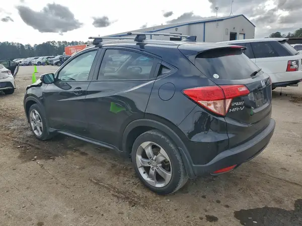 3CZRU5H78HM704895 2017 HONDA HR-V - Image 2