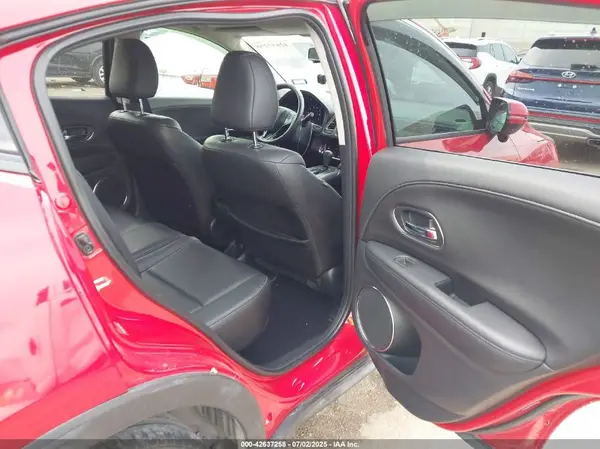 3CZRU5H78HM711295 2017 HONDA HR-V - Image 8
