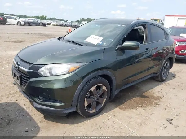 3CZRU5H78JM701453 2018 HONDA HR-V - Image 2