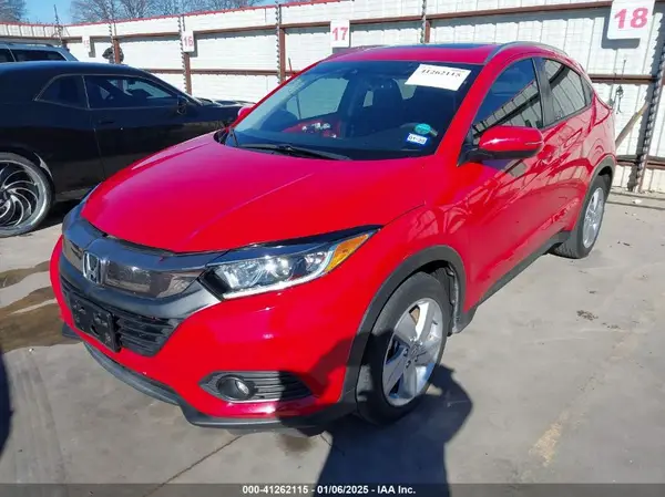 3CZRU5H78KM704564 2019 HONDA HR-V - Image 2