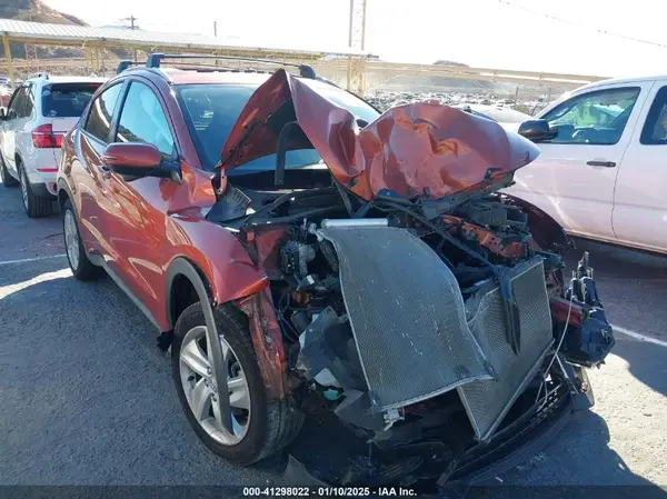 3CZRU5H78KM707562 2019 HONDA HR-V - Image 1