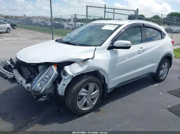 3CZRU5H78KM712194 2019 HONDA HR-V - Image 2