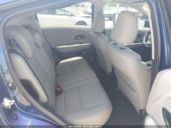 3CZRU5H79HM703996 2017 HONDA HR-V - Image 8