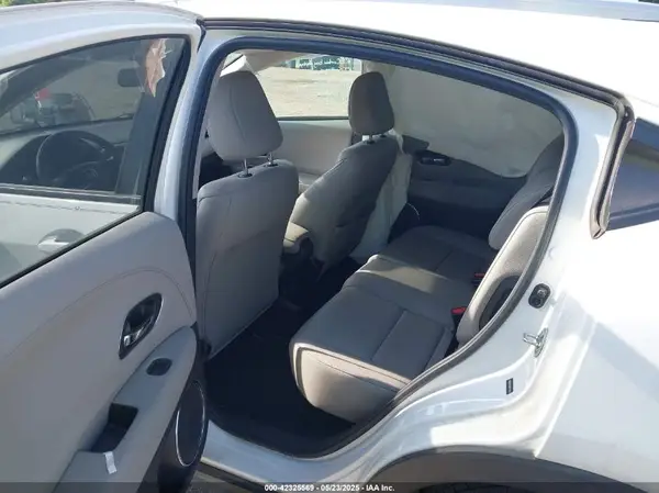 3CZRU5H79HM710012 2017 HONDA HR-V - Image 8