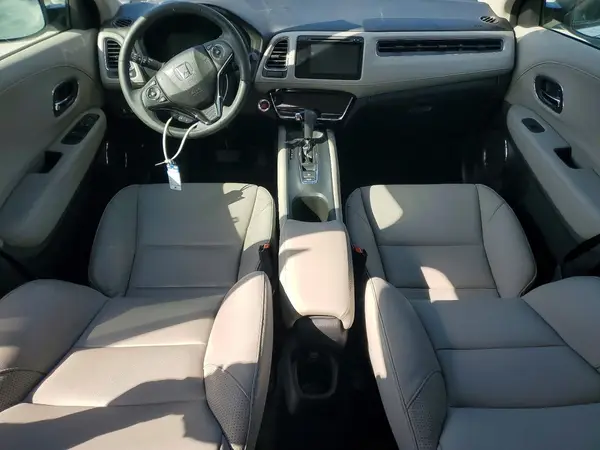 3CZRU5H79HM715503 2017 HONDA HR-V - Image 8