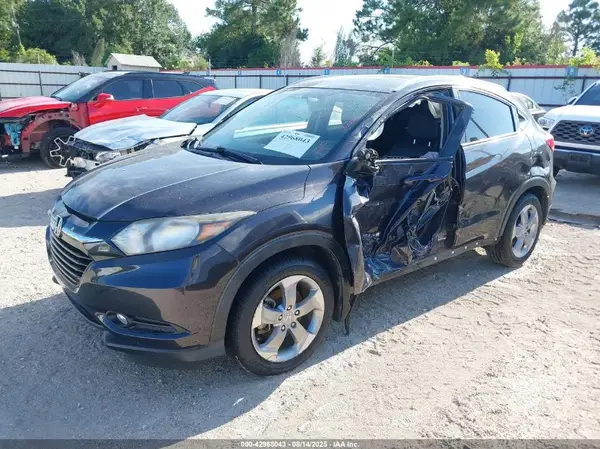 3CZRU5H79HM724959 2017 HONDA HR-V - Image 2
